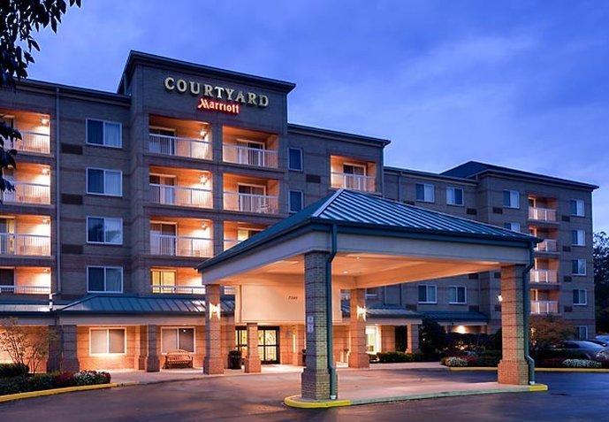 Courtyard Cleveland Airport South Hotel Middleburg Heights Ngoại thất bức ảnh